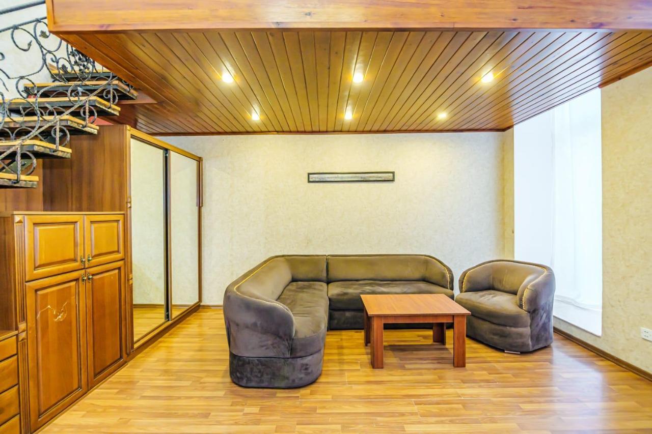 באקו Nizami Street 2 Room Luxe House מראה חיצוני תמונה