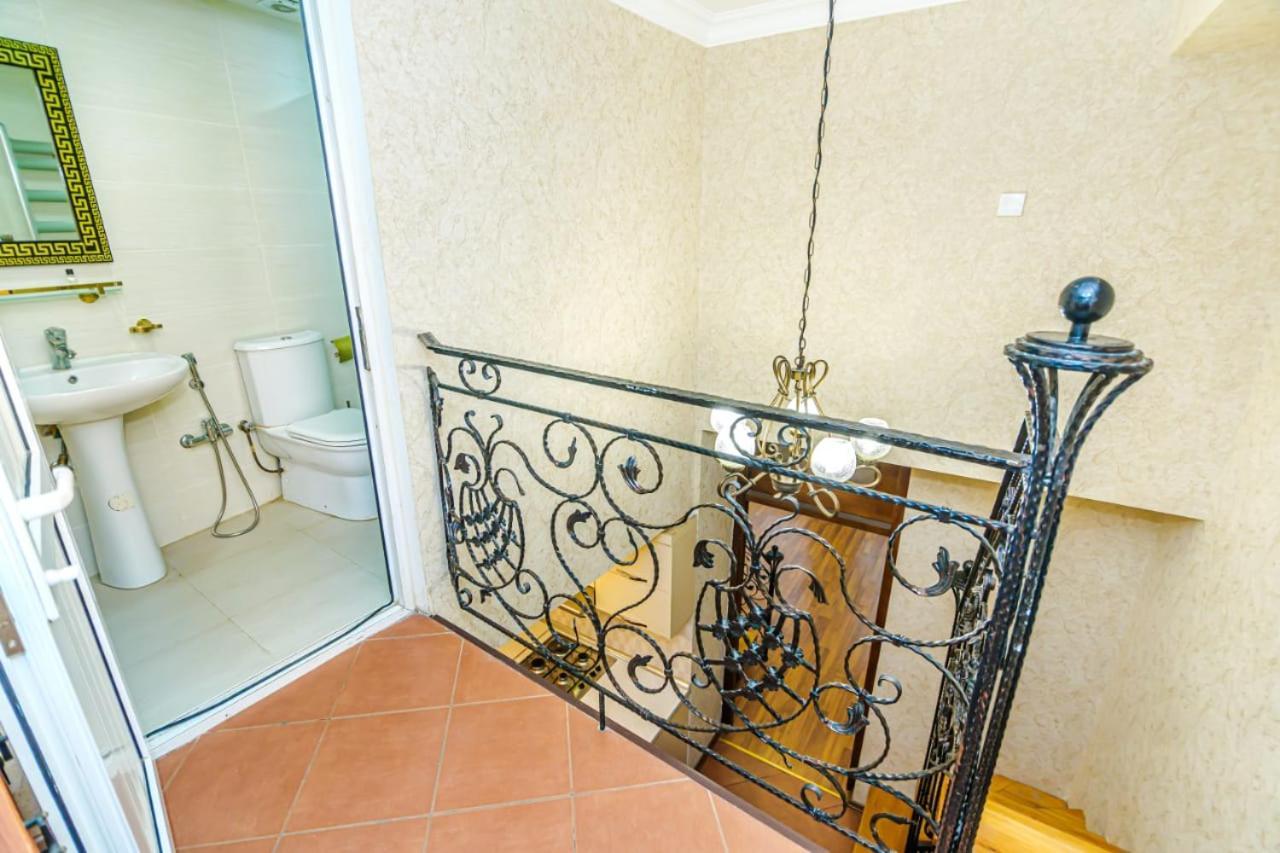 באקו Nizami Street 2 Room Luxe House מראה חיצוני תמונה